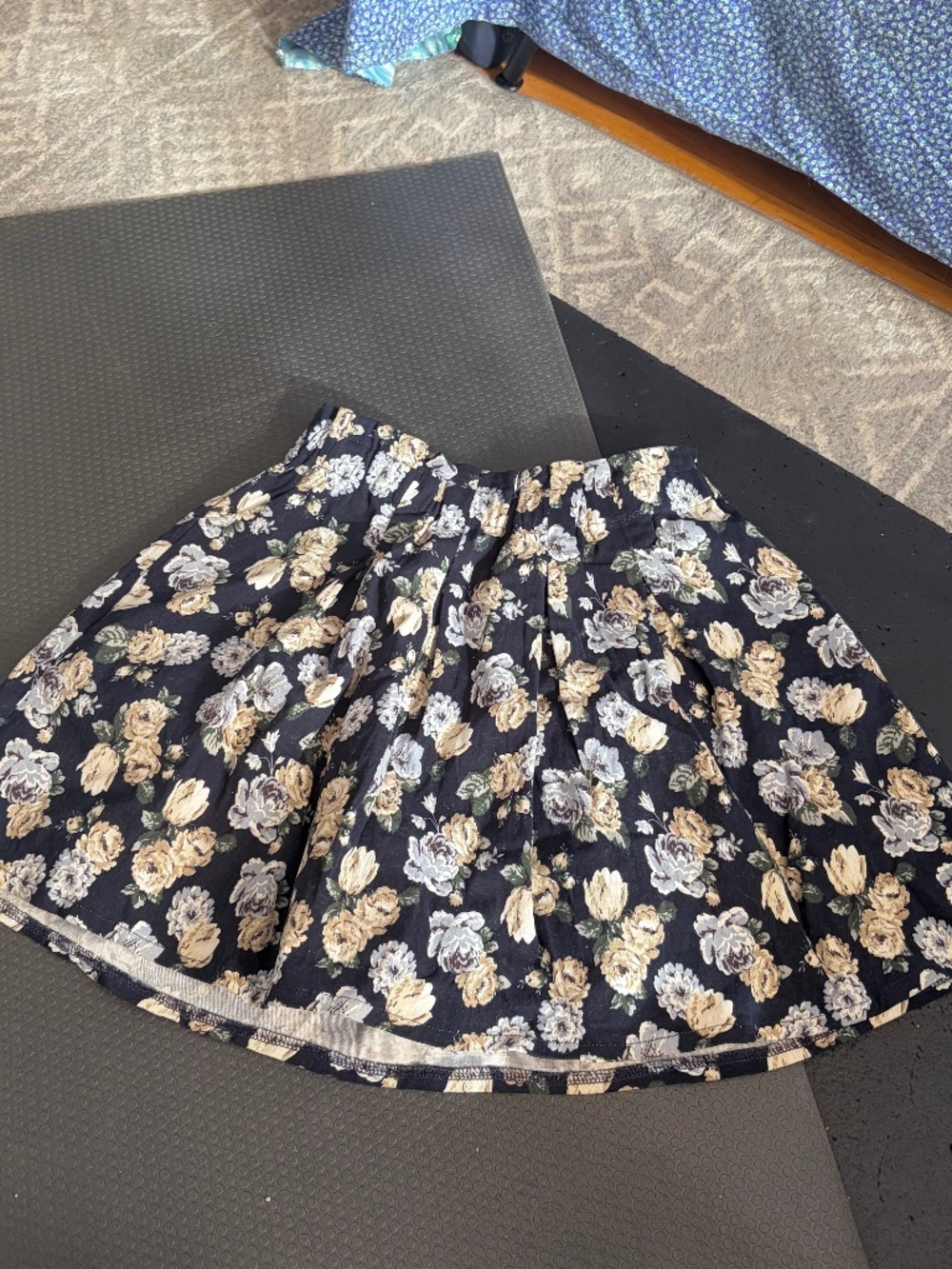 Y2K Black & Blue Floral Mini Skater Skirt (Medium)